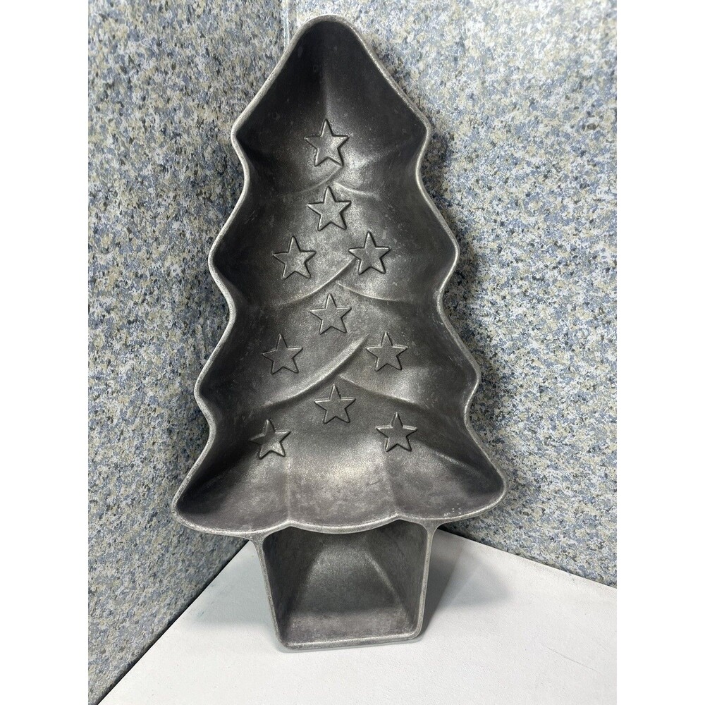VINTAGE WILTON ARMETALE METAL CHRISTMAS TREE DIVIDED SERVING SNACK DISH PLATTER
